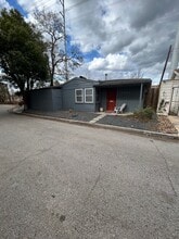 Building Photo - 1922 Vassar St
