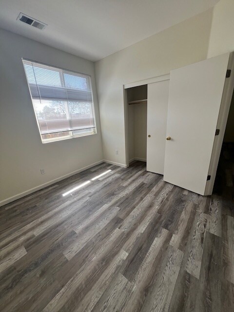 Foto del edificio - 309 Queencrest Ct