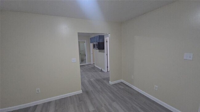 Foto del edificio - 494 Wood Ave