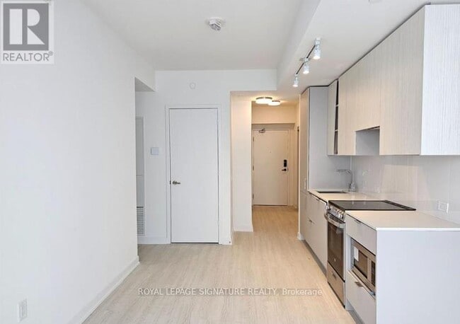 Building Photo - 3883-3883 Quartz Rd