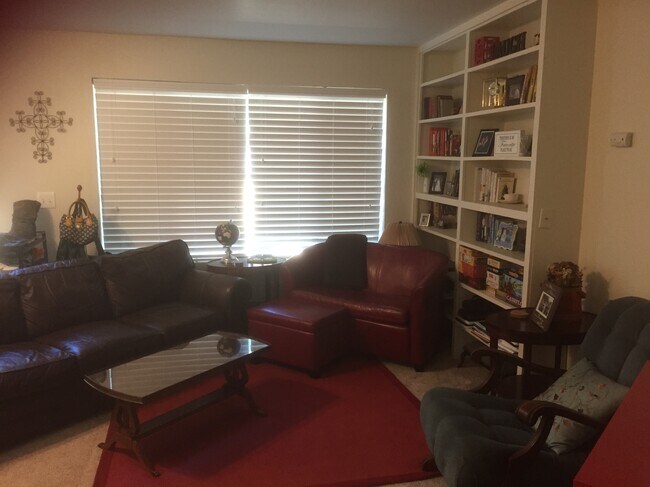 Foto del edificio - 6361 SW Southwood Dr