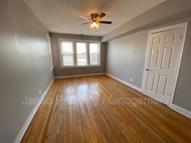 Foto del edificio - 3725 W Grand Ave