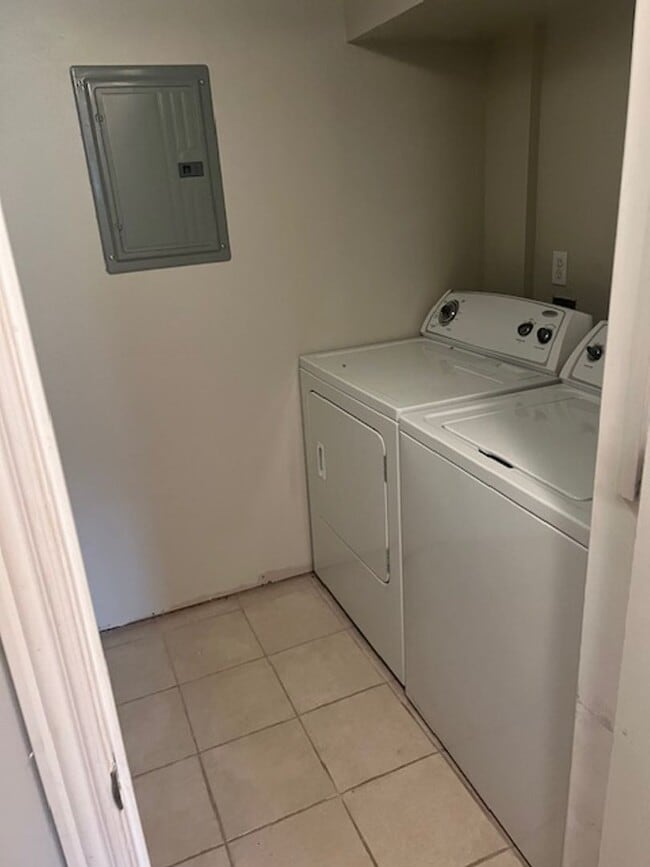 Foto del edificio - 607 E 2750 N