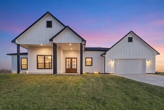 Building Photo - 519 Chuckwagon Trail