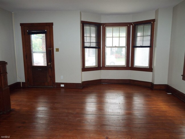 Building Photo - 2 br, 1 bath House - 406 S Market St