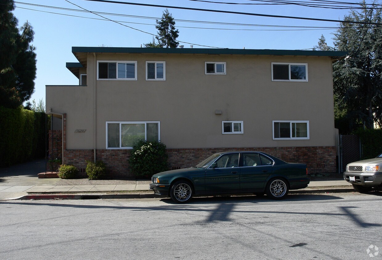 Foto del edificio - 1620 Hess Rd