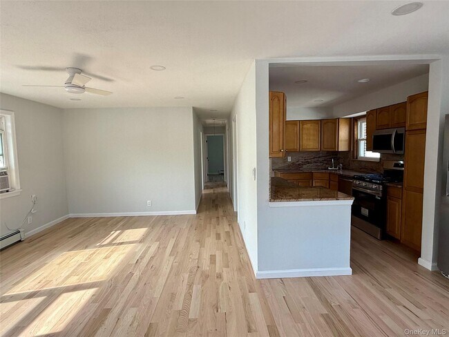 Foto del edificio - 513 E Broadway