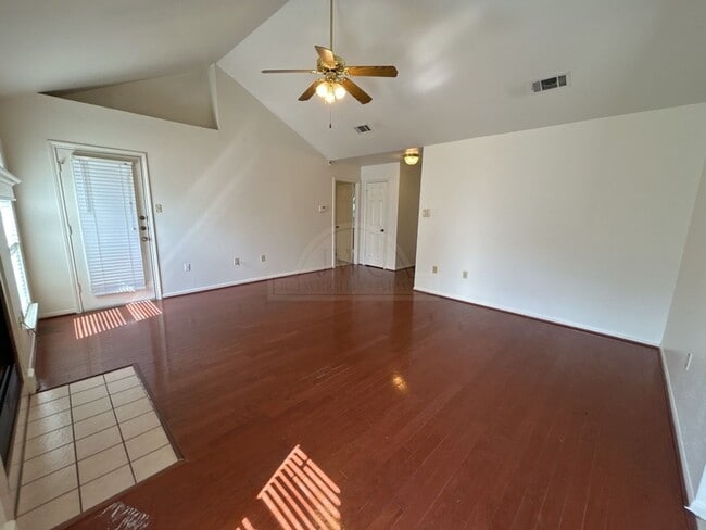 Foto del edificio - 3820 Water Oak Dr