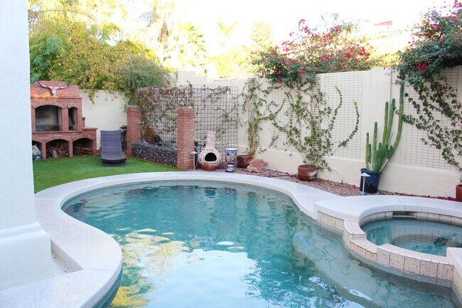 Foto del edificio - Mesa Gem with Pool for Rent!