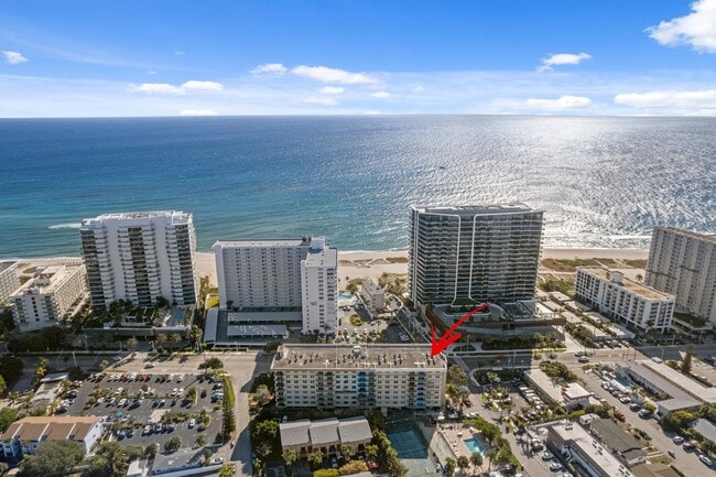 Building Photo - 1009 N Ocean Blvd