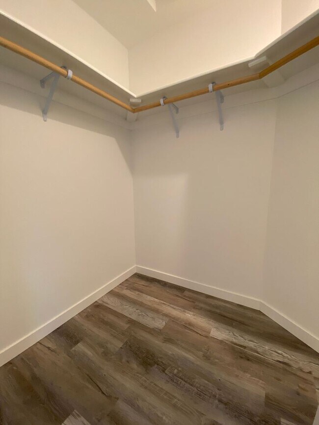 Foto del edificio - 2619 E 14th St