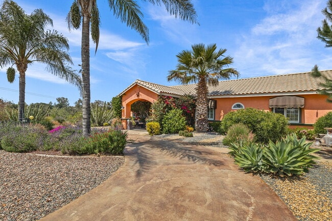 Building Photo - 15830 Rawhide Ln
