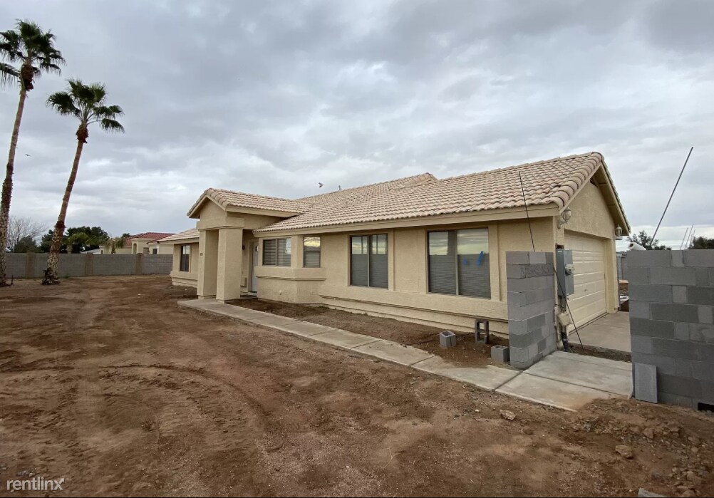 Primary Photo - 4 br, 2 bath House - 15712 East Chandler H...