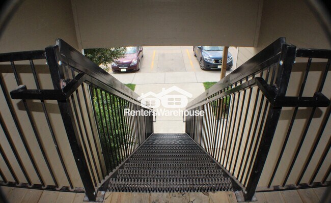 Foto del edificio - 2000 Meadow Ct