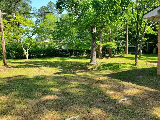 Foto del edificio - 218 Brookwood Dr