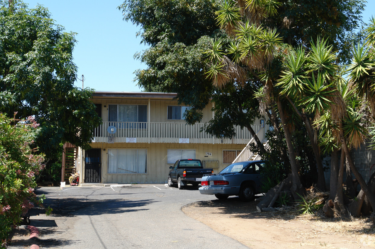 Primary Photo - California Avenue Apartments