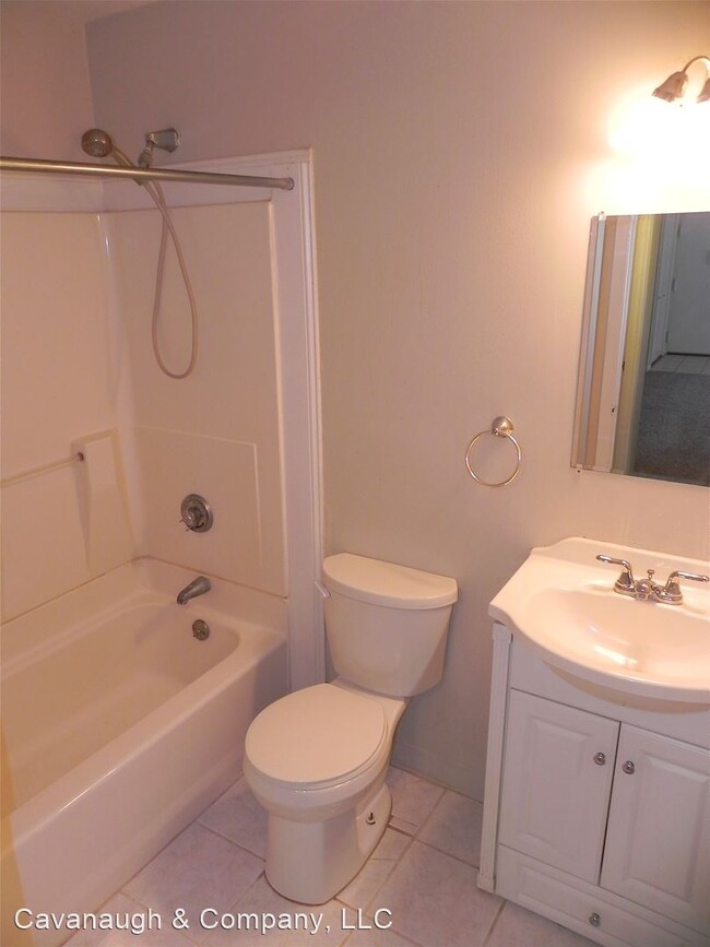 Building Photo - 1 br, 1 bath House - 8 Linda Court