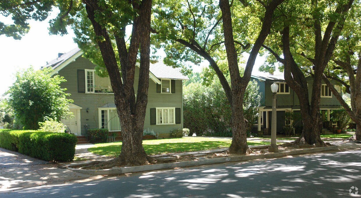 Foto principal - 270-280 S Oakland Ave