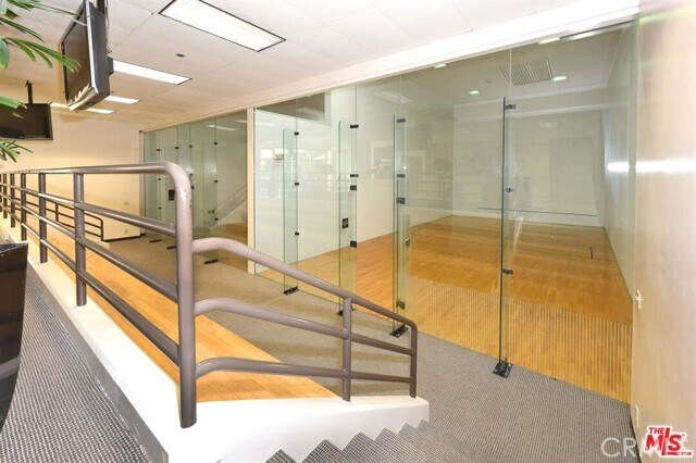 Foto del edificio - 600 W 9th St