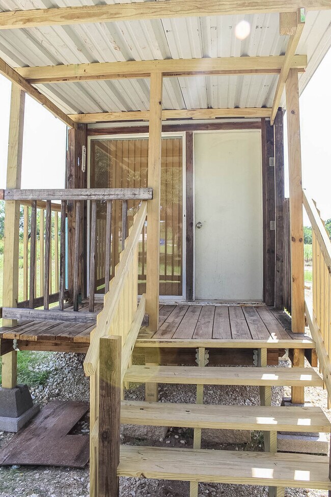 Foto del edificio - 106 Private Rd 7741