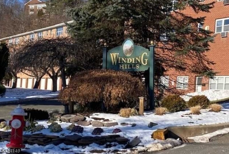 100 Pierson Miller Dr, Pompton Lakes, NJ 07442 Room for Rent in