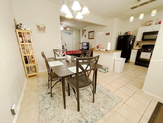 Foto del edificio - 23614 Youpon Lake Ln