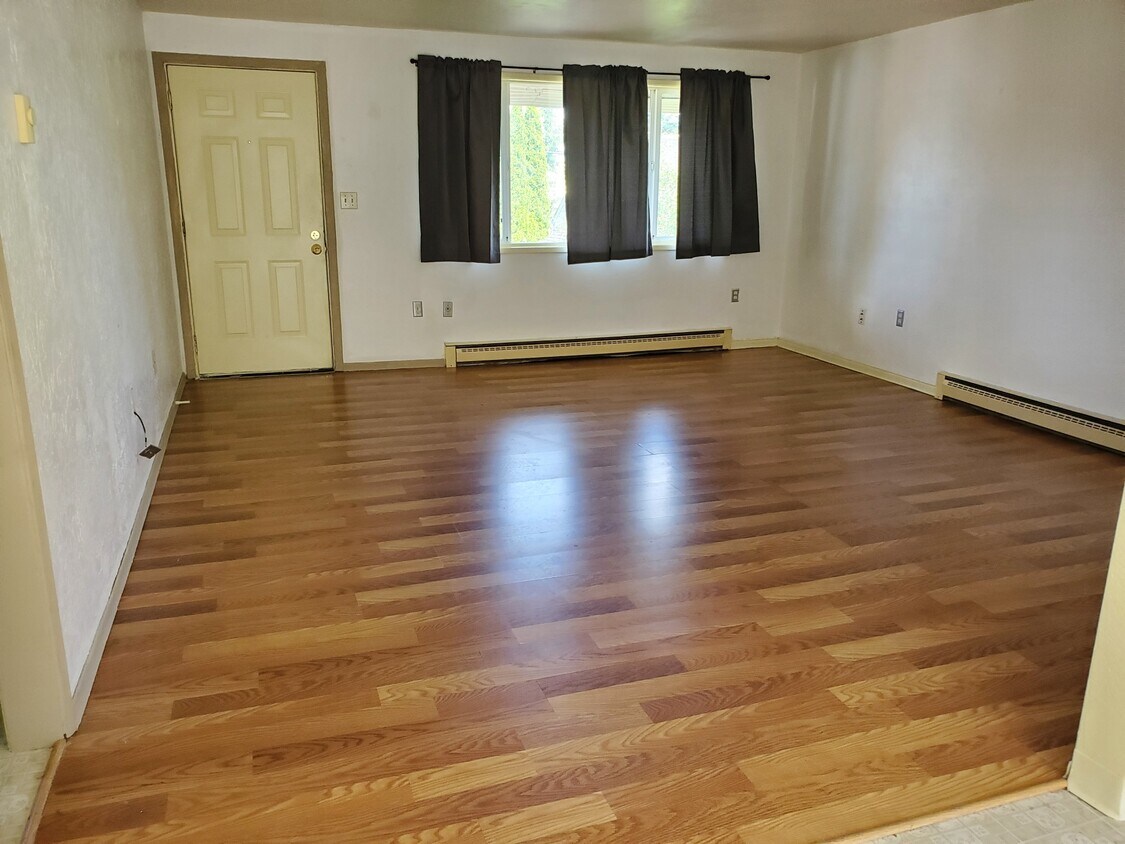 Foto principal - 677 SW Levens St