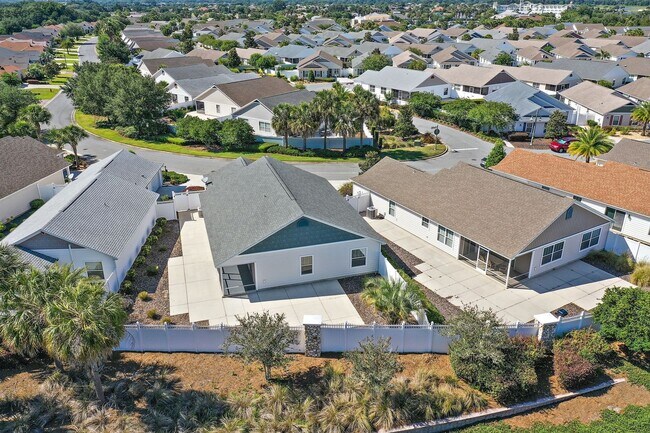 Building Photo - 1182 Merryweather Way