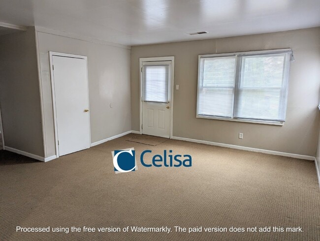 Building Photo - 404 Pursley Dr
