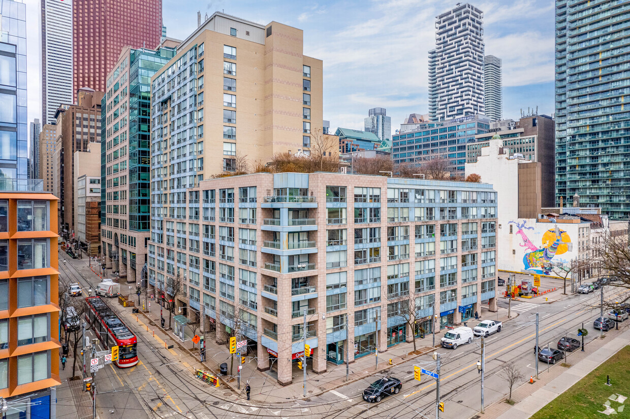 Photo principale - 92 King St E