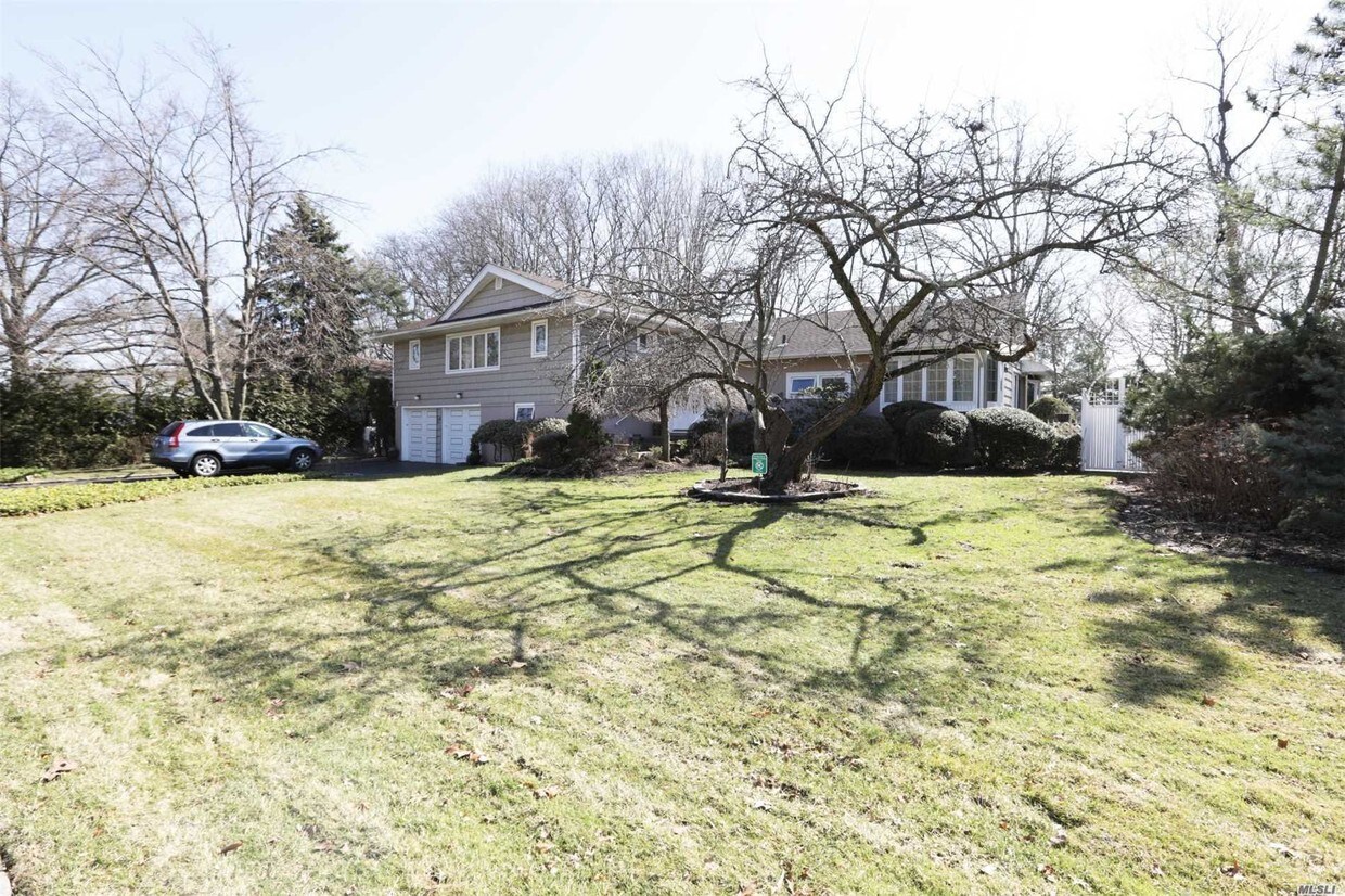 Primary Photo - 34 Olive St