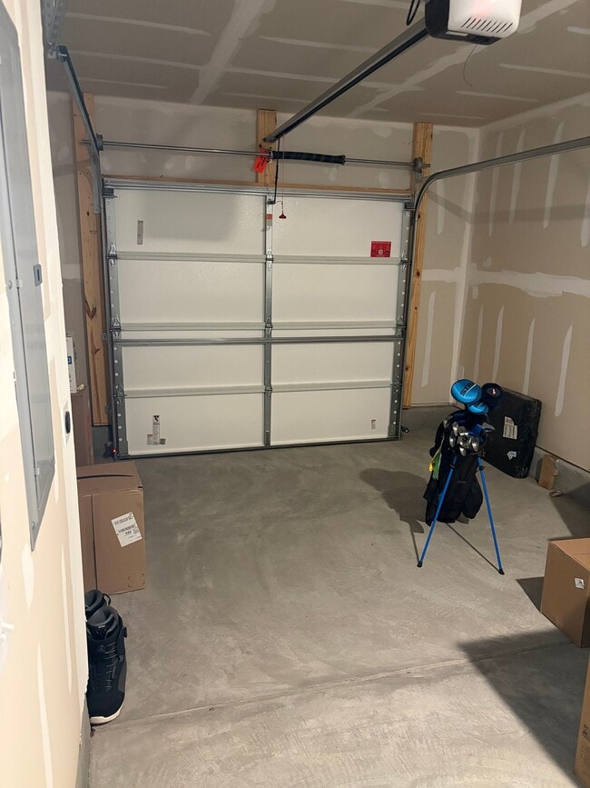 Building Photo - 3210 Gypsum Dr