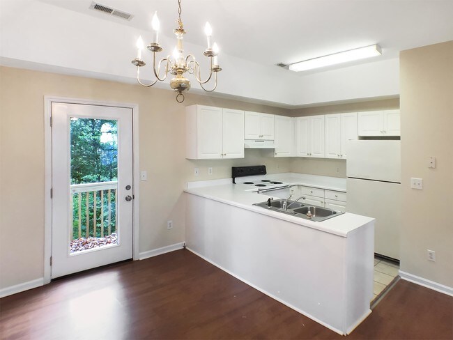 Building Photo - 36 Huntress Dr