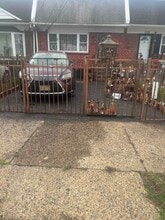 Classic entrance - 1131 Lakeshore Dr