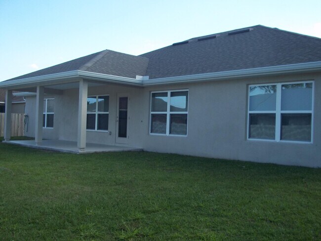 Foto del edificio - 2161 SW Leafy Rd