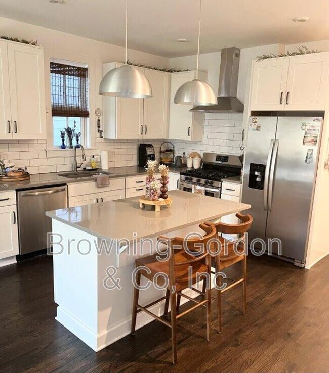 Building Photo - 3404 Shelby Bottoms Bend