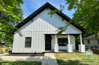 Building Photo - 32 Pendleton Rd