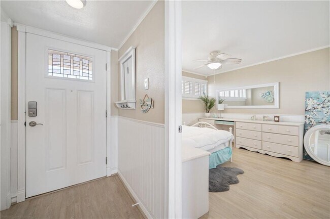 Building Photo - Modern Seaside Retreat-water included, Ful...
