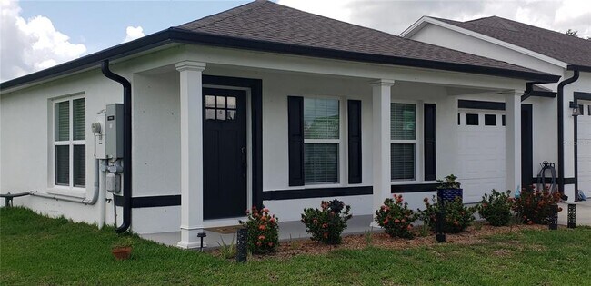 Foto del edificio - 4415 Chandler Ave