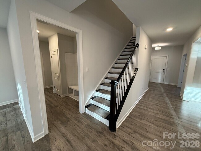 Foto del edificio - 114 Ryan Ln