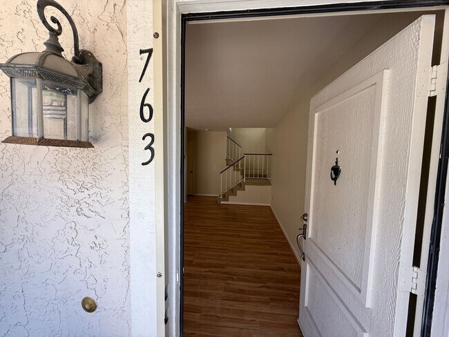 Foto del edificio - Beautiful Two Bedroom Townhome in San Luis Rey