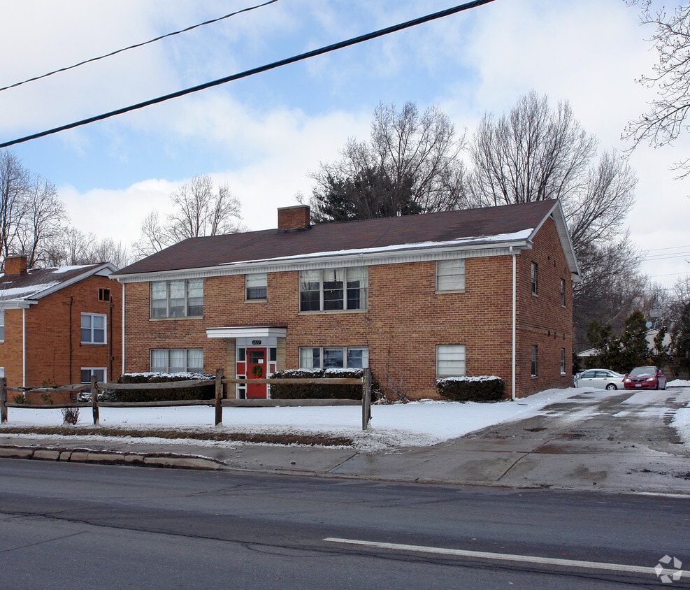 Primary Photo - 1227 E Main St