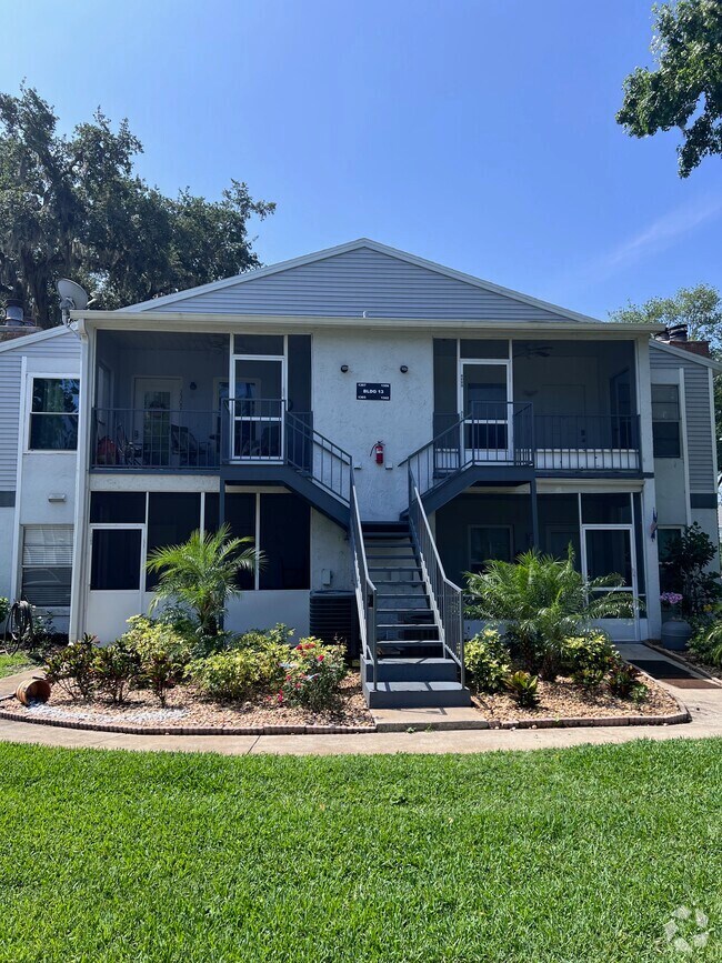 Building Photo - 1302 Northlake Dr