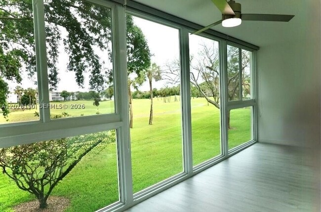 Building Photo - 3004 Portofino B2