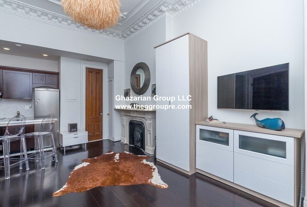 Primary Photo - 524 Columbus Ave