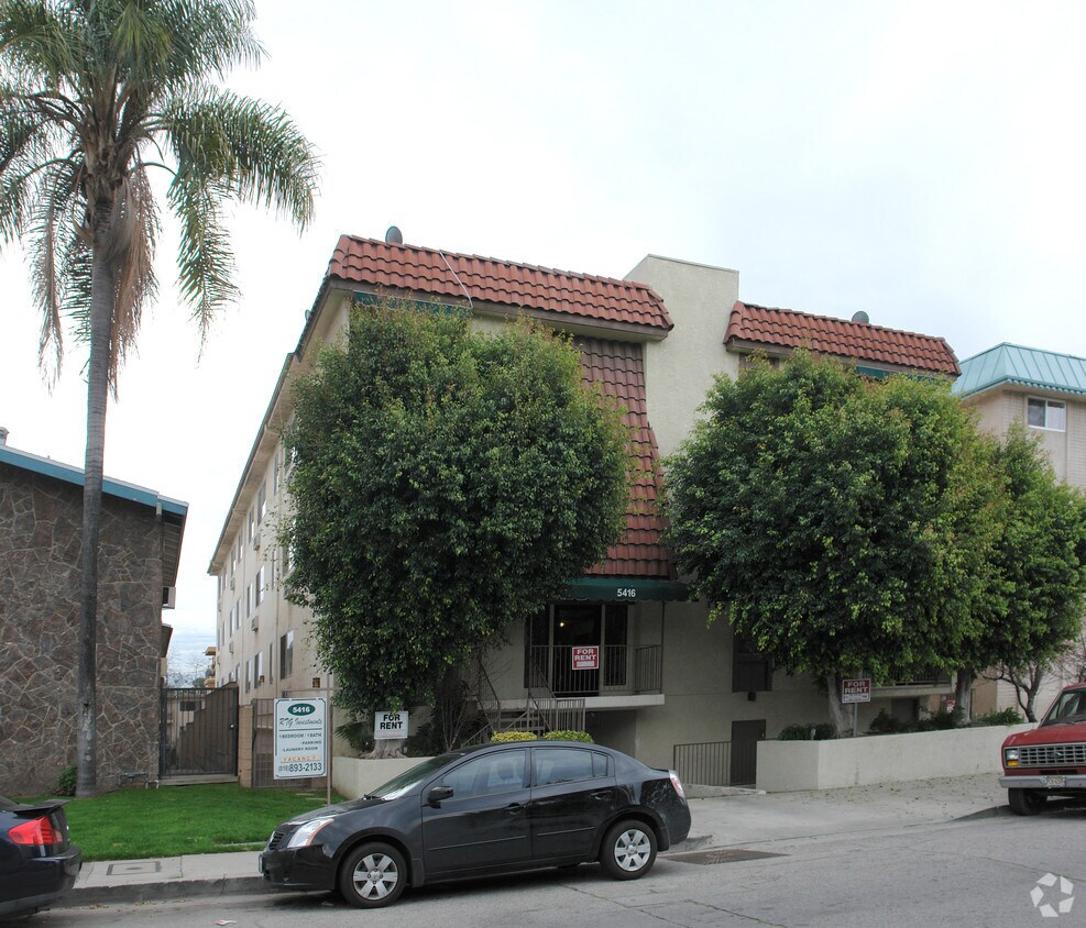 Primary Photo - 5416 Corteen LLC