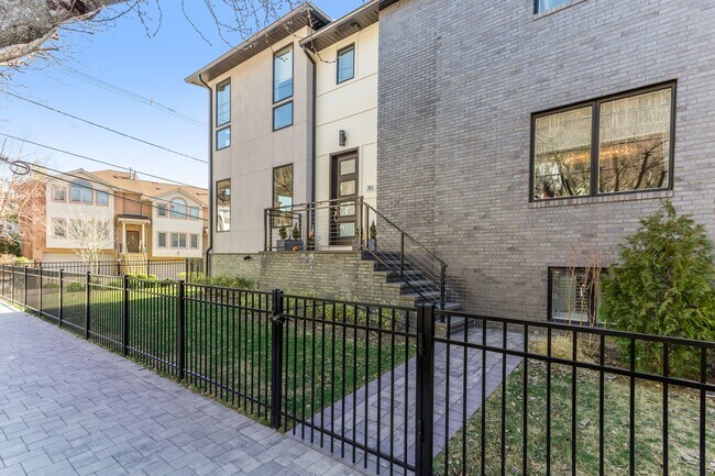 Building Photo - 38 Hilliard Ave