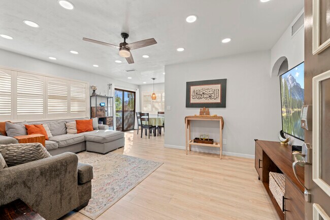 Foto del edificio - 18122 Sundowner Way