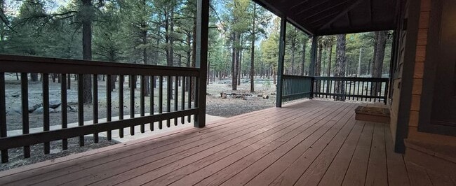 Building Photo - 438 Laramy Ln