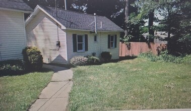 Building Photo - 16 Reigler Rd